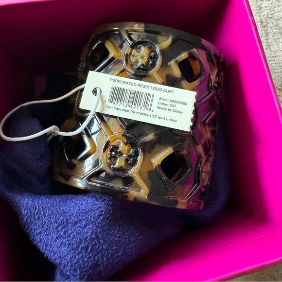 Tory Burch Tortoise Cuff Bracelet, small - Picture 2 of 6